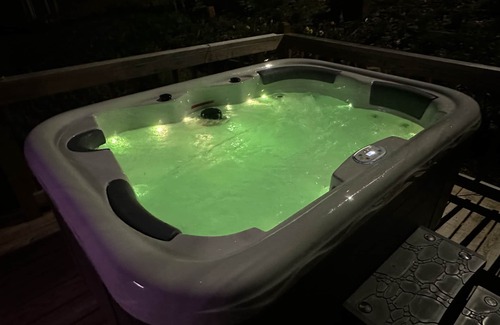 Rutherfordton House | Hot Tub and Country Home in the Middle of the Trees!