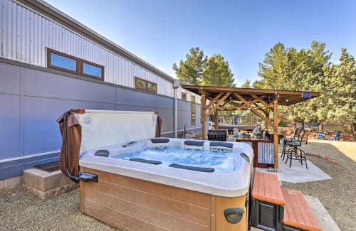 West Sedona House | Hot Tub and Fire Pit Pet-Friendly Sedona Home