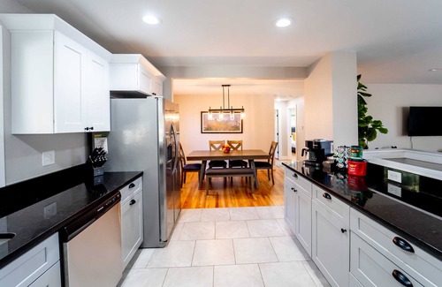 Lamar Heights Area House | Hot Tub and Games! Family Friendly