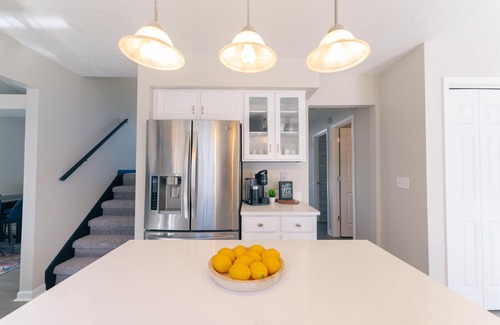 Granger House | *Hot Tub and Pool*2860ft²*King Bed*65" TV*1000Mbps