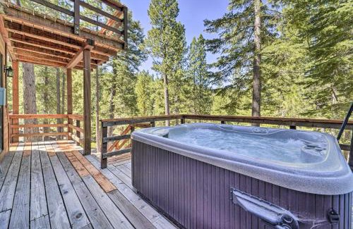 Truckee House | Hot Tub and Ski Shuttle Northstar Resort House