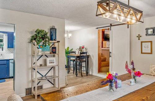 Coeur d'Alene House | Hot Tub and Spacious Backyard Close to Lake!