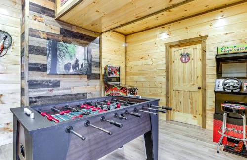 Sevierville House | Hot Tub and Spectacular Views Sevierville Cabin