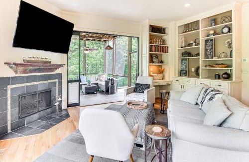 Landrum House | Hot Tub and Trail Access Treehouse in Landrum!