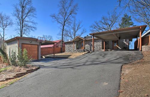 Jones Mills House | Hot Tub and Views Waterfront Escape in Hot Springs