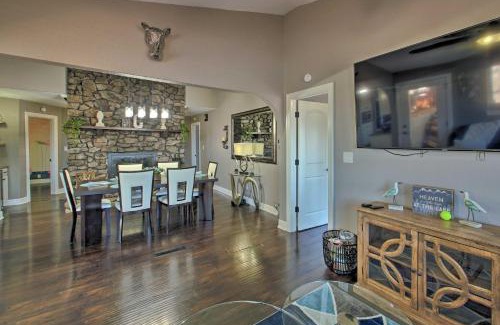 Jones Mills House | Hot Tub and Views Waterfront Escape in Hot Springs