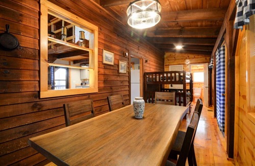 Campton Apartment | Hot Tub | Arcade | WiFi | Whispering Winds - RRG!