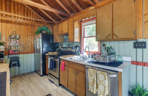 Chesapeake Ranch Estates-Drum Point House | Hot Tub + Beach Access: Lakefront Getaway in Lusby