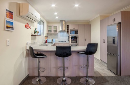 Kaikoura House | Hot Tub | Close to Beach | Spacious - KK379, Close to Beach|Comfort|Spacious