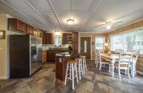 Smith Mountain Lake House | Hot tub, Dock, Fire Pit, Dog Friendly, Golf,