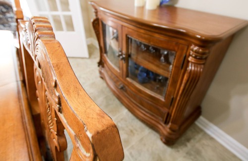 Audubon House | Hot tub, Downtown, Zoo, Expo Center, Conv Center, Chuchill downs—3BATH*7BED