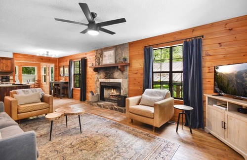 Morganton Cabin | Hot tub, fam friendly, game room, fire pit, A+ location, mins to Blue Ridge!