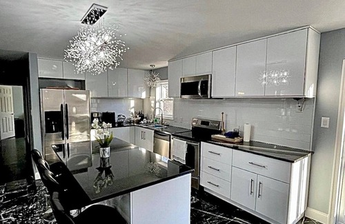 Tobyhanna House | Hot Tub, Fire Pit, Heated Floors PlayStation 4 and More