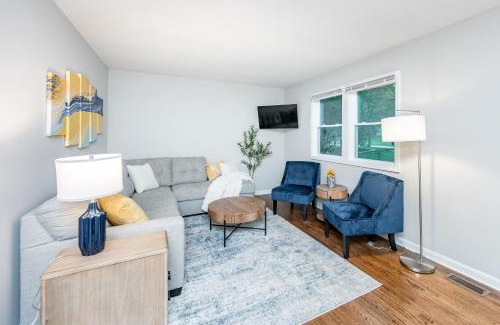 Southeast Raleigh House | Hot Tub Fire Pit Oasis 3mi to Downtown
