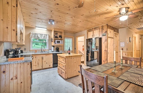 Clayton House | Hot Tub & Fire Pit: Pet-Friendly Clayton Escape!