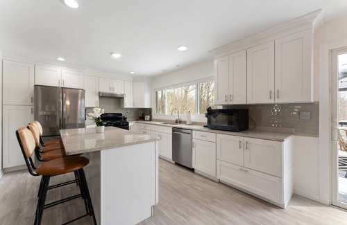 Albrightsville House | Hot Tub, Game Room, Fire Pit! Private Poconos Cabin