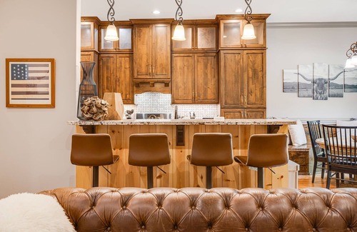 Hendersonville House | Hot Tub, Game Room & Fire Pit | 5BR Hendersonville + Biltmore Pass