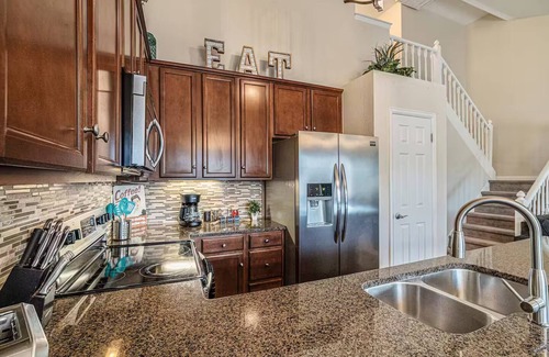 West Westminster House | Hot Tub Hideaway: Fish, Hike, Play & Relax!