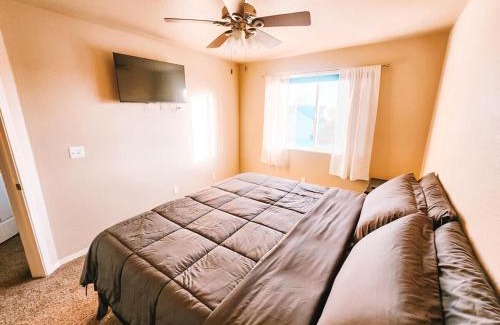 Fountain Villa | Hot Tub, King Beds, Pet Friendly Close to I25