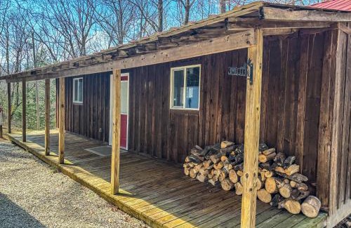Wellington House | Hot tub - Near the Gorge and Cave Run