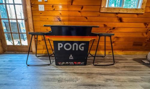 Wellington House | Hot tub - Near the Gorge and Cave Run