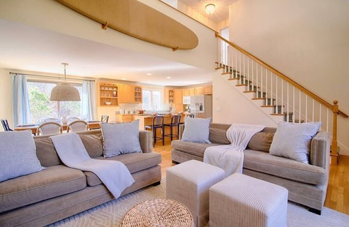 Northwest Harwich House | Hot Tub New Fall 2025, Dog Friendly!