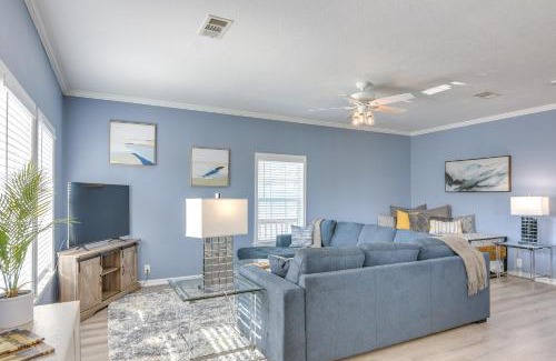 Crystal Beach House | Hot Tub, Patio and Deck Coastal Crystal Beach Home!