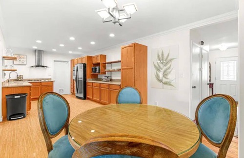 Ocala House | Hot tub, pool, bbq, game room near downtown