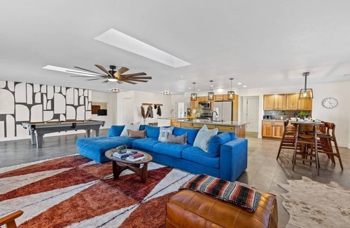 Williams House | Hot Tub Pool Table Bocce Court Mountain Views