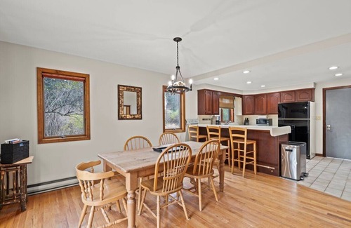 North Creek House | Hot Tub Sauna 5 Min to Gore Mountain