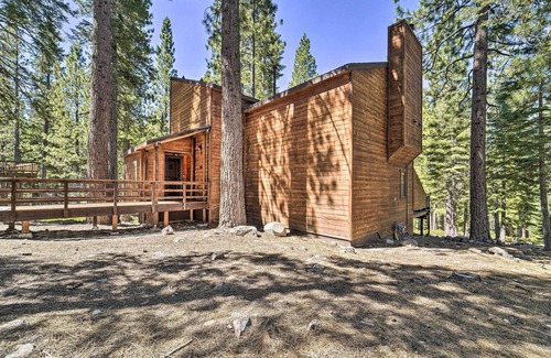 Truckee Cottage | Hot Tub & Ski Shuttle: Northstar Resort House