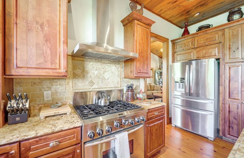Beech Mountain House | Hot Tub + Stunning Views: Luxury Beech Mtn Escape!