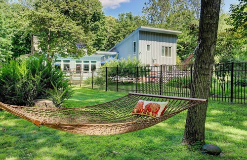 Woodstock House | HOT TUB w/POOL, STREAM on 7 Acres, JUST 2 MINUTES FROM TOWN