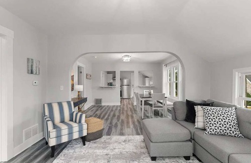 Two Rivers House | Hot Tub, Walk to Neshotah Beach, Sleeps 6