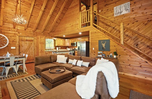 Hazel Green Cabin | Hot Tub, WiFi, Firepit, Pay Lake - HazelBrook Haven - Red River Gorge, Kentucky!