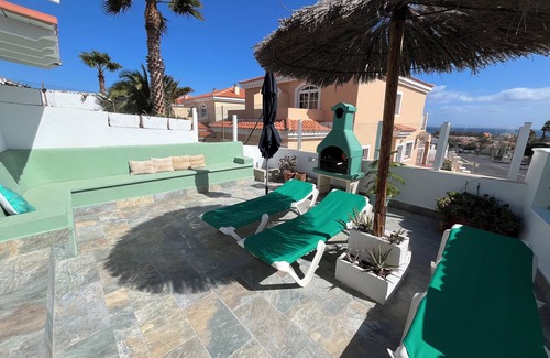 Caleta de Fuste Villa | Hot tube with views to the sea and golf course