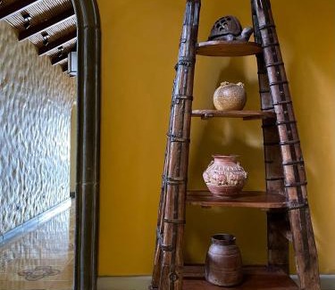 Agonia Hotel | Hotel 1915 INN & SUITES