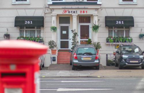 Askew Hotel | Hotel 261