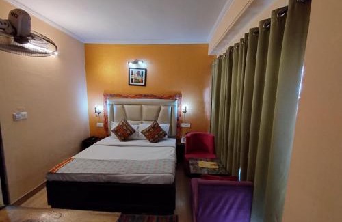 Shimla Hotel | Hotel Aachman with parking