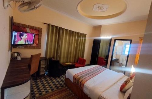 Shimla Hotel | Hotel Aachman with parking