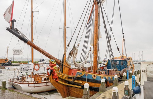 Volendam House | Hotel aan de Haven (room 5)