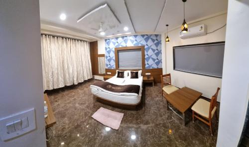 Barsi Hotel | Hotel Abhijeet Executive
