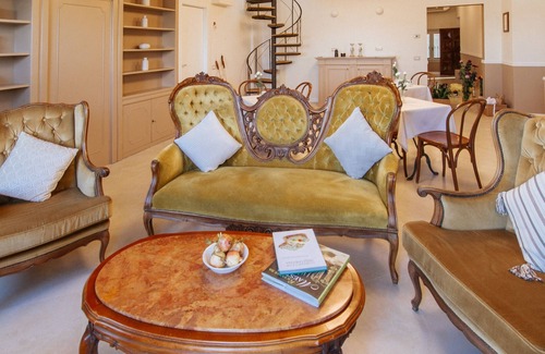 Contrada Castello Hotel | Hotel Aganoor