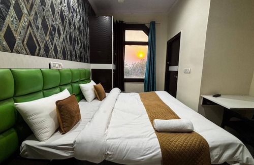 Hari Nagar Hotel | Hotel Akash Continental