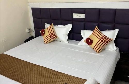 Hari Nagar Hotel | Hotel Akash Continental