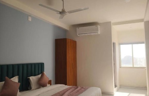 Anand Hotel | Hotel Akruti Inn