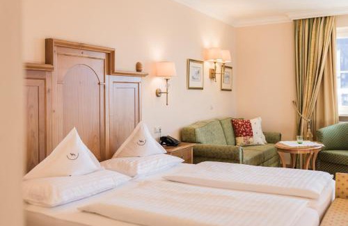 Alpendorf Hotel | Hotel AlpenSchlössl