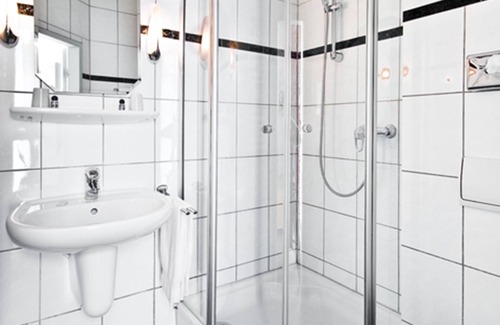 Menden-Holthausen Hotel | Hotel am Oppspring