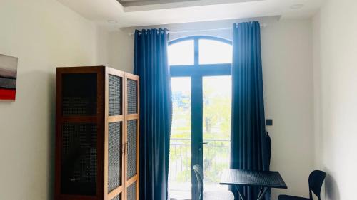 Ganh Dau House | Hotel Amber View Beach Vinwonder Safari VietNam