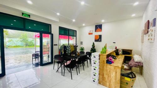 Ganh Dau House | Hotel Amber View Beach Vinwonder Safari VietNam